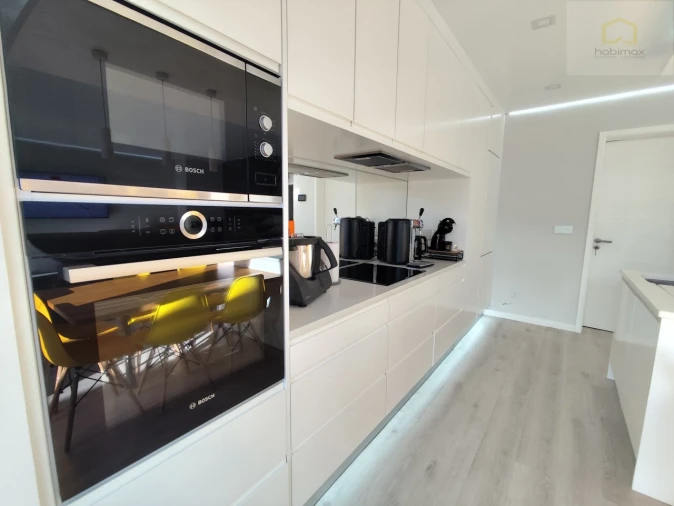 Moradia T3 para Venda em Arrifes Foto 10