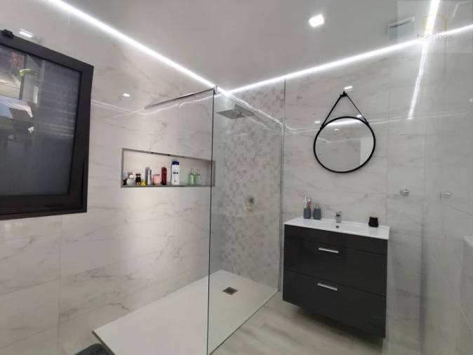 Moradia T3 para Venda em Arrifes Foto 16