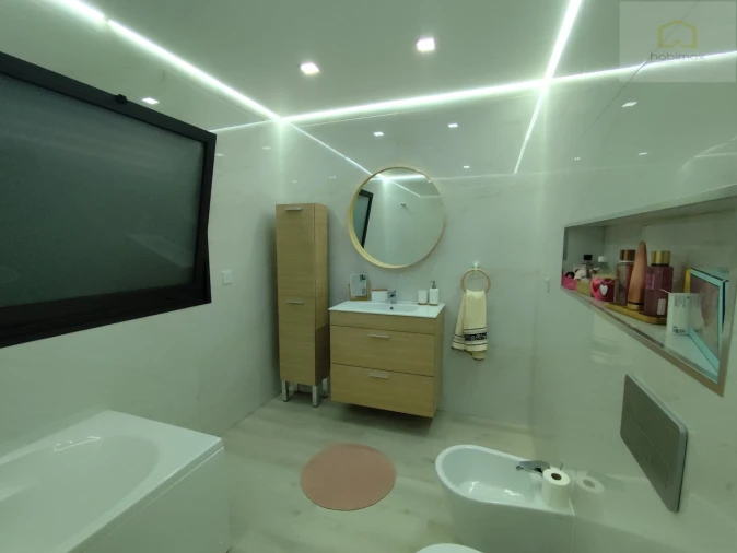 Moradia T3 para Venda em Arrifes Foto 23