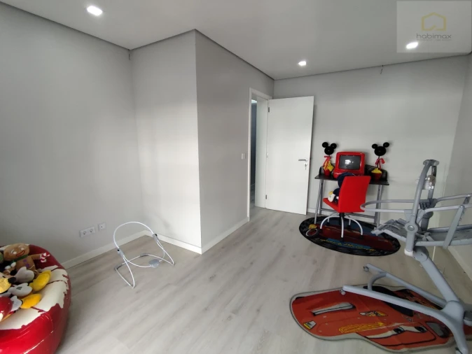 Moradia T3 para Venda em Arrifes Foto 25