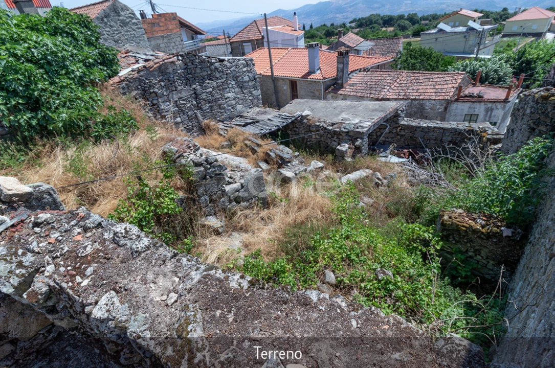 Moradia T3 para Venda em Lousa Foto 23