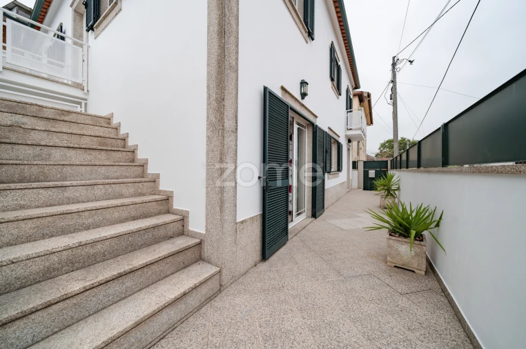 Moradia T6 para Venda em Braga (São José de São Lázaro e São João do Souto) Foto 3