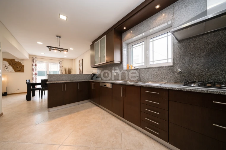 Moradia T6 para Venda em Braga (São José de São Lázaro e São João do Souto) Foto 7