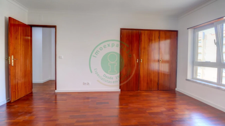 Apartamento T3 para Venda em Buarcos Foto 17