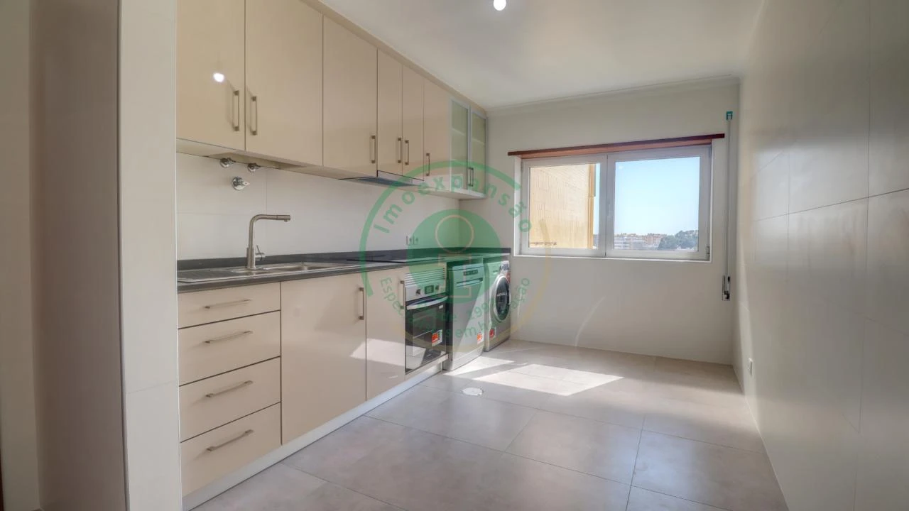 Apartamento T3 para Venda em Buarcos Foto 4