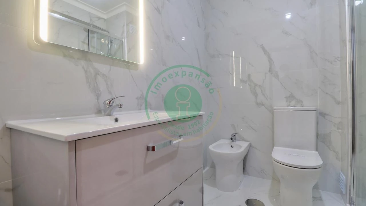 Apartamento T3 para Venda em Buarcos Foto 21