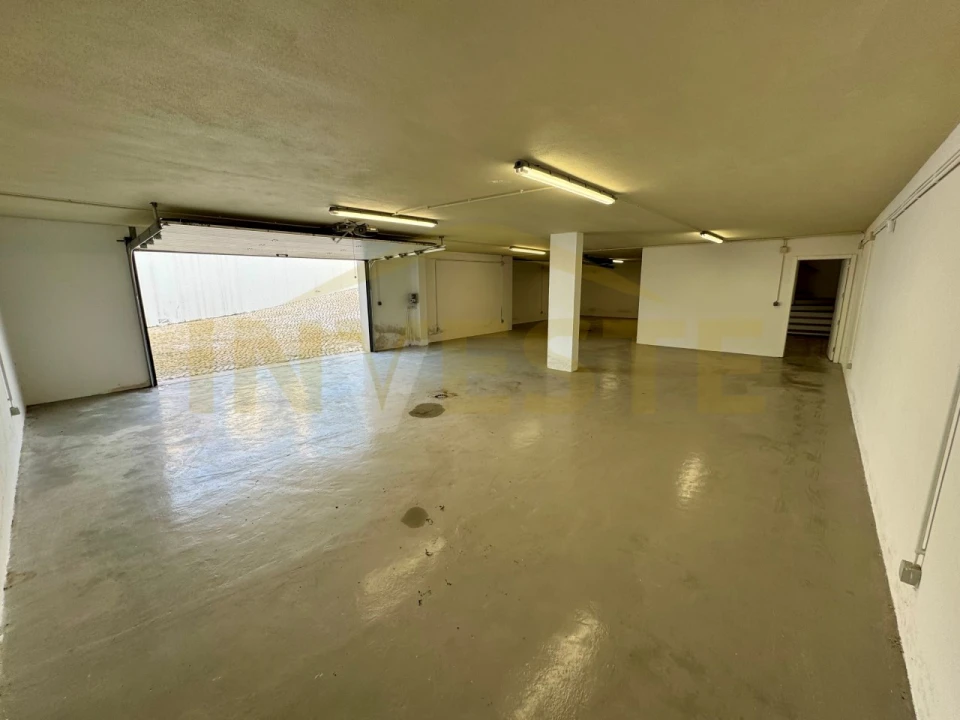 Moradia T4 para Arrendamento em Santa Maria e São Miguel, São Martinho, São Pedro Penaferrim Foto 24