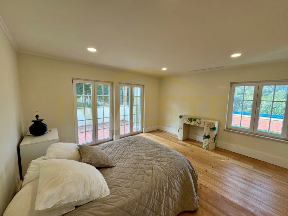 Moradia T4 para Arrendamento em Santa Maria e São Miguel, São Martinho, São Pedro Penaferrim Foto 18