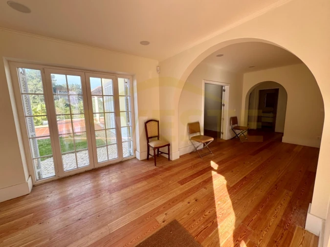 Moradia T4 para Arrendamento em Santa Maria e São Miguel, São Martinho, São Pedro Penaferrim Foto 6