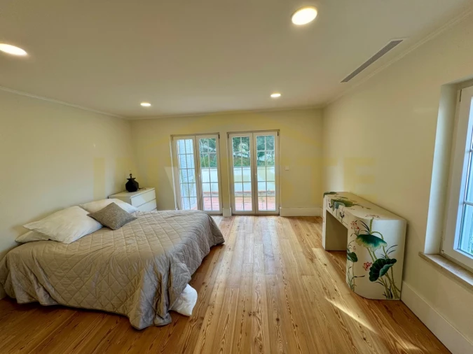 Moradia T4 para Arrendamento em Santa Maria e São Miguel, São Martinho, São Pedro Penaferrim Foto 19