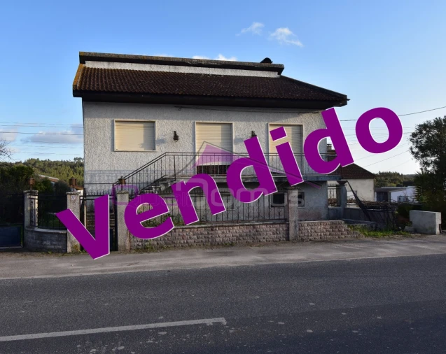 Moradia T4 para Venda em Parreira e Chouto Foto 1