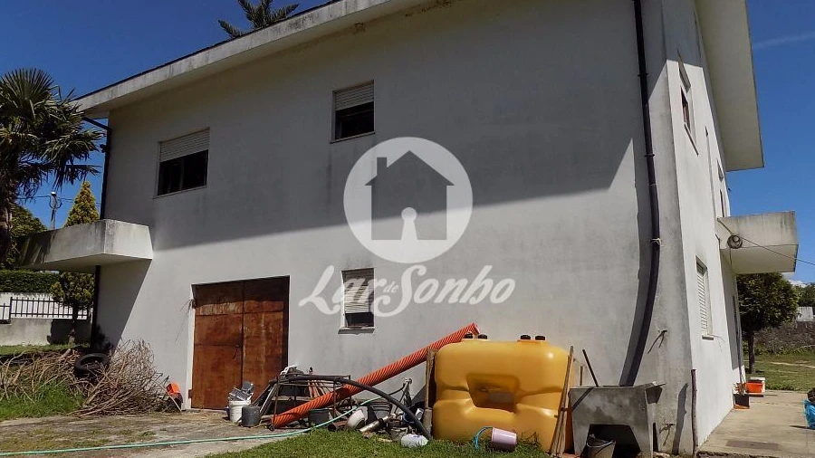Moradia T3 para Venda em Guilhabreu