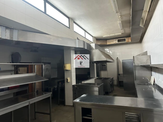 Loja para Venda em Ançã Foto 17