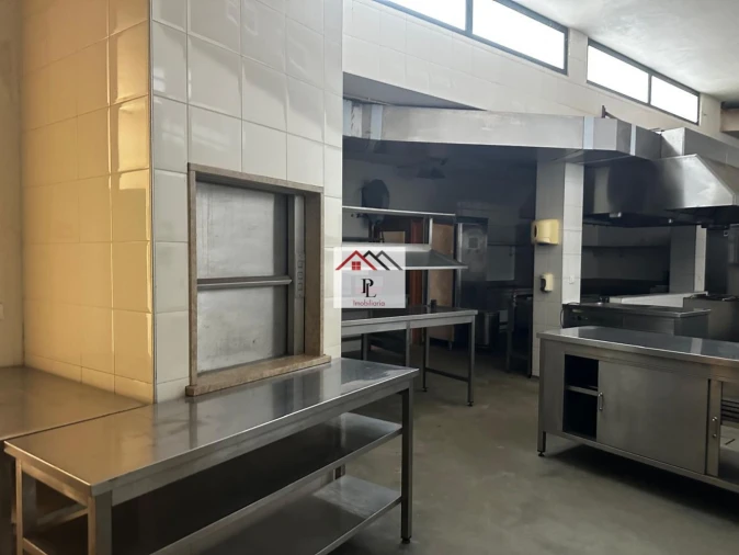 Loja para Venda em Ançã Foto 22