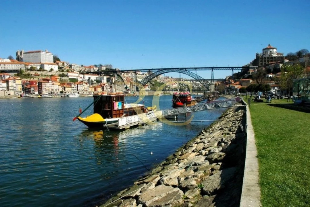 Apartamento T0 para Venda em Mafamude e Vilar do Paraíso Foto 14