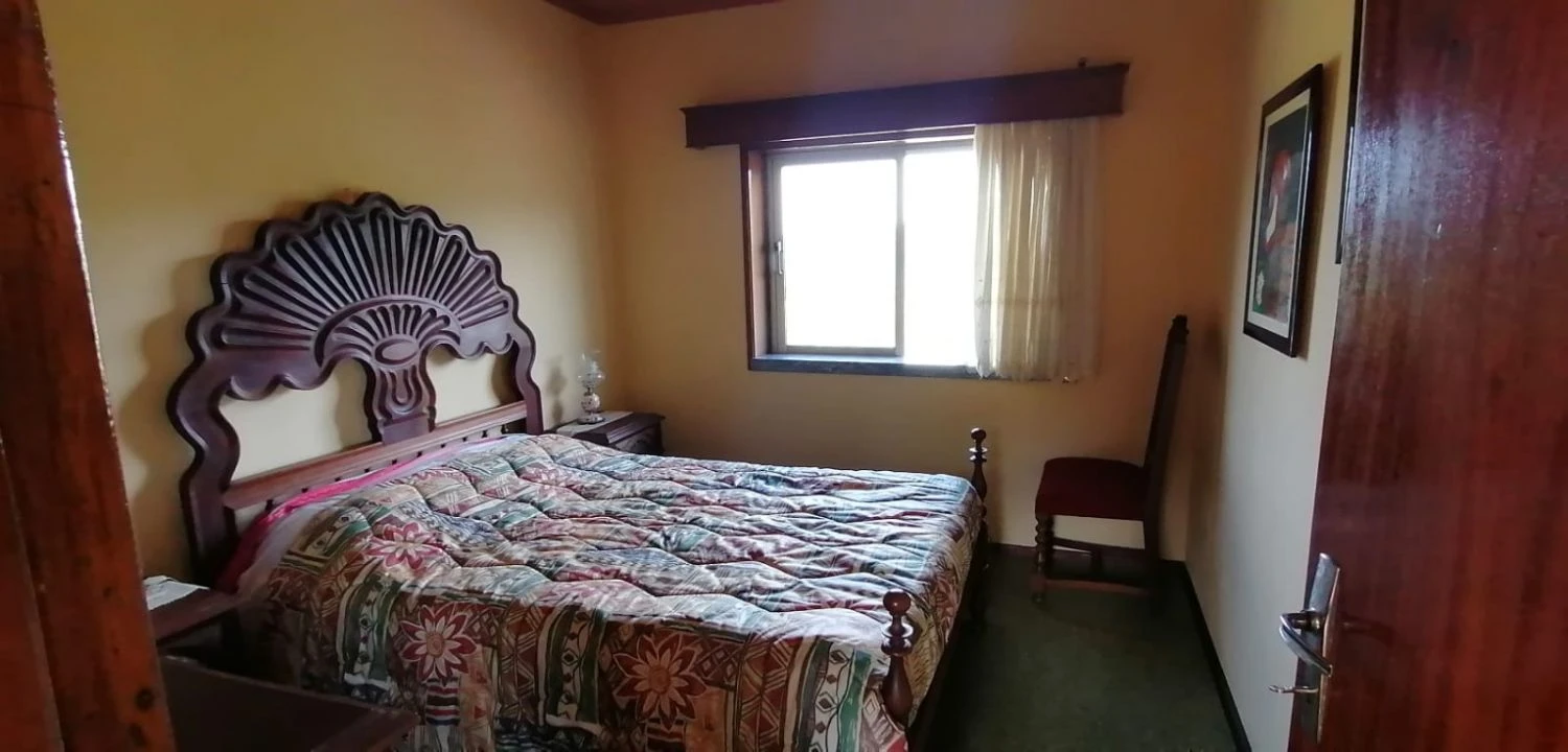 Moradia T3 para Venda em Couto de Esteves Foto 11