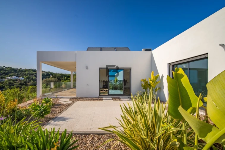 Moradia T0 para Venda em Boliqueime Foto 18