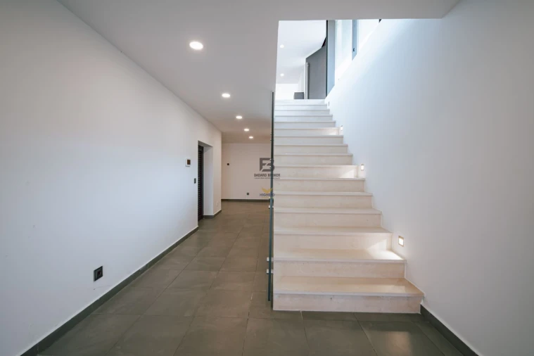 Moradia T4 para Venda em Lagoa e Carvoeiro Foto 21