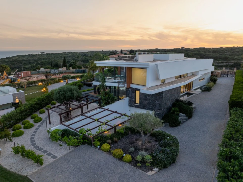 Moradia T4 para Venda em Lagoa e Carvoeiro Foto 2