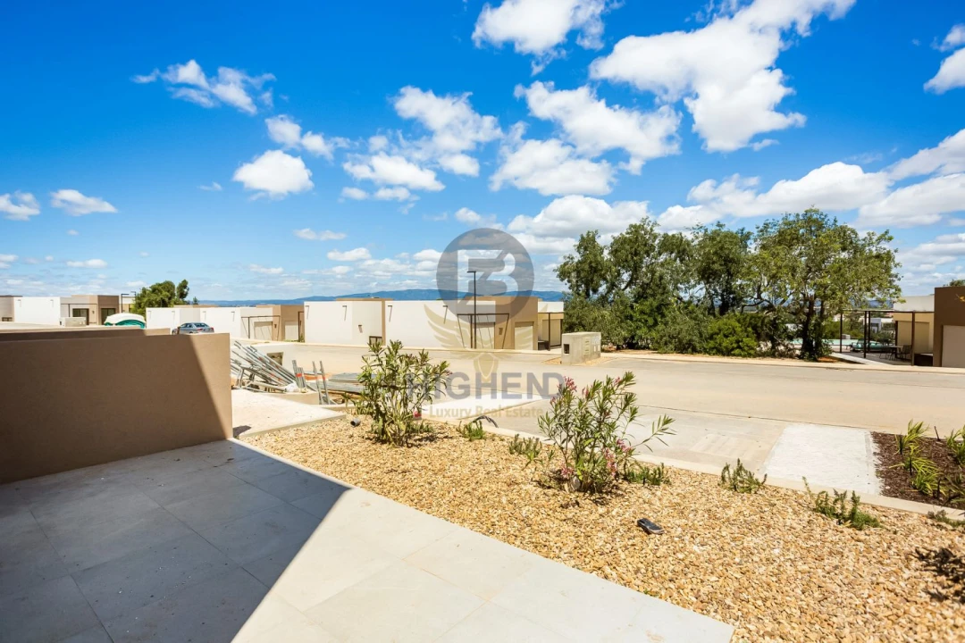 Apartamento T1 para Venda em Estômbar e Parchal Foto 21