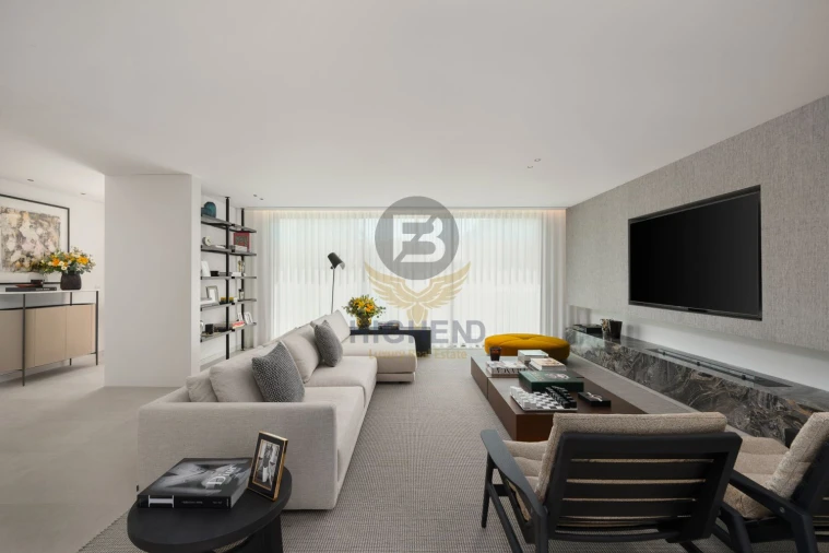 Moradia T4 para Venda em Almancil Foto 8