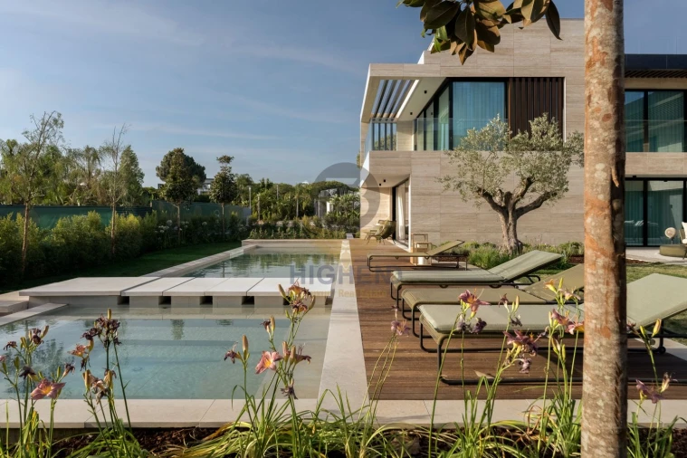 Moradia T4 para Venda em Almancil Foto 5