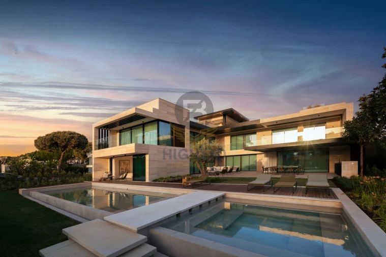 Moradia T4 para Venda em Almancil Foto 1