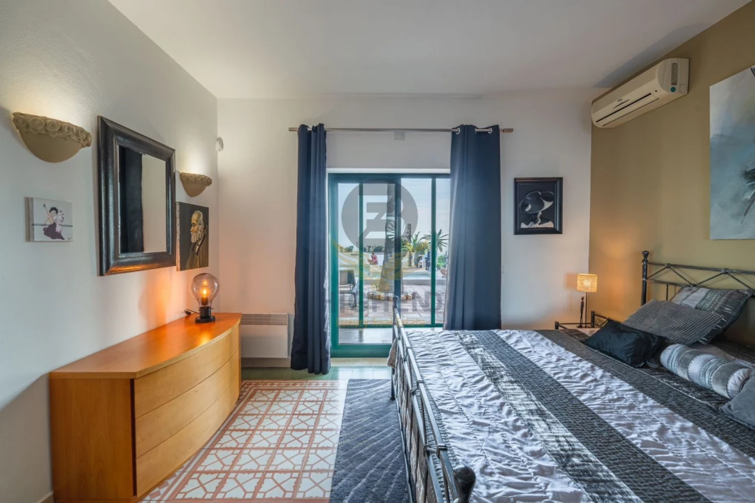 Moradia T3 para Venda em Boliqueime Foto 23