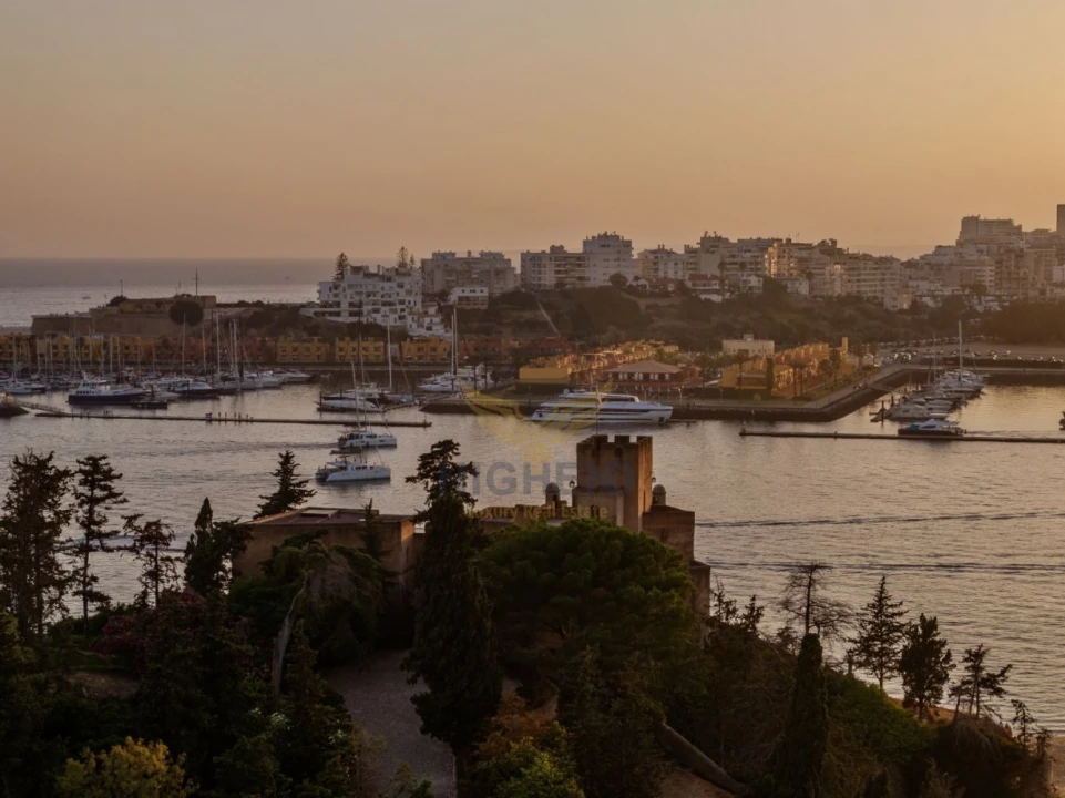 Apartamento T2 para Venda em Portimão Foto 13