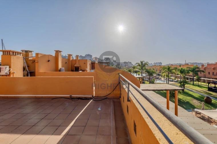 Apartamento T2 para Venda em Portimão Foto 22