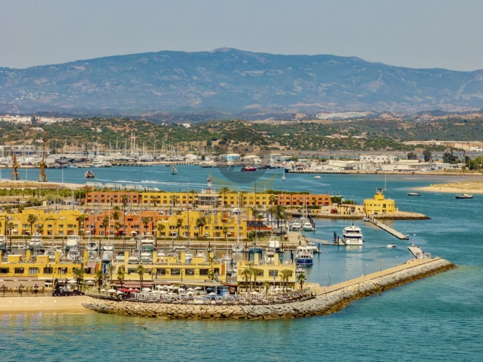 Apartamento T2 para Venda em Portimão Foto 6