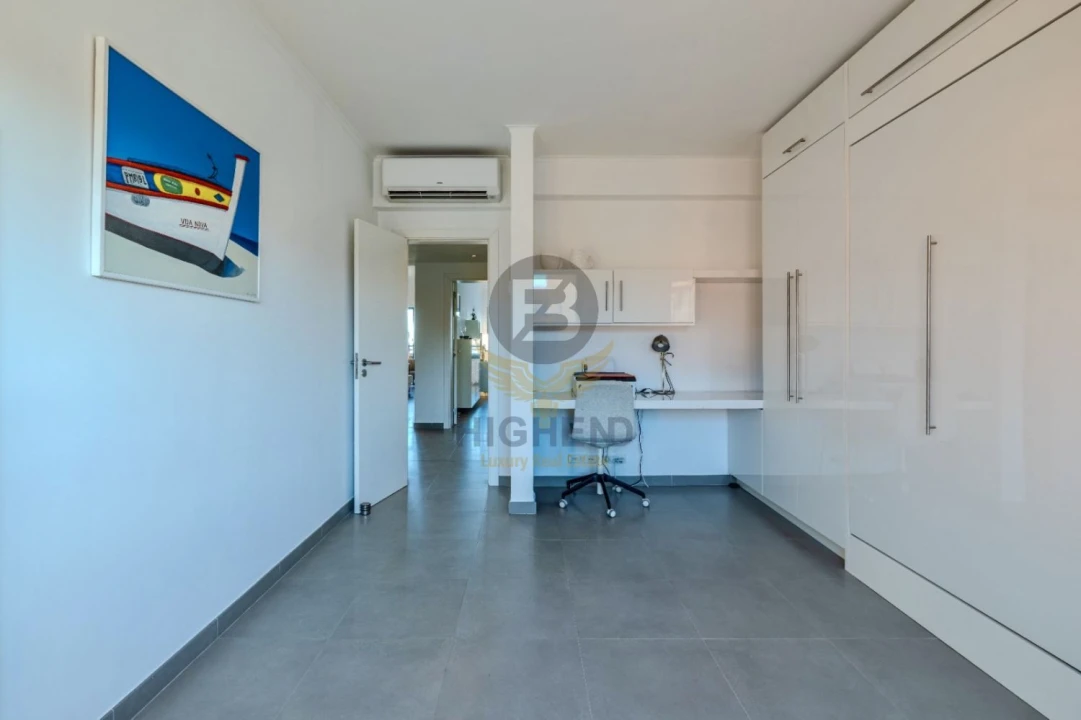 Apartamento T2 para Venda em Portimão Foto 36