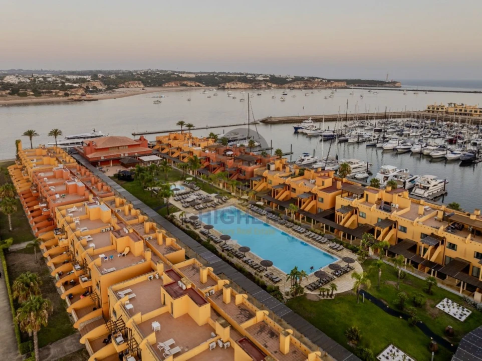 Apartamento T2 para Venda em Portimão Foto 18