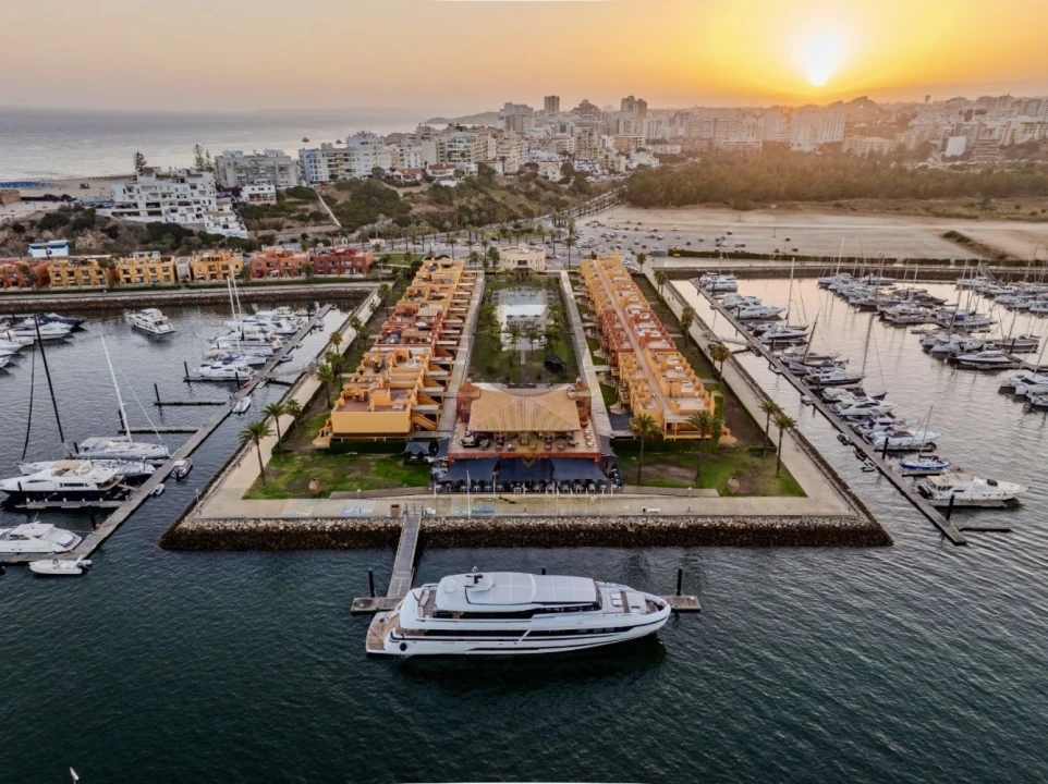 Apartamento T2 para Venda em Portimão Foto 15