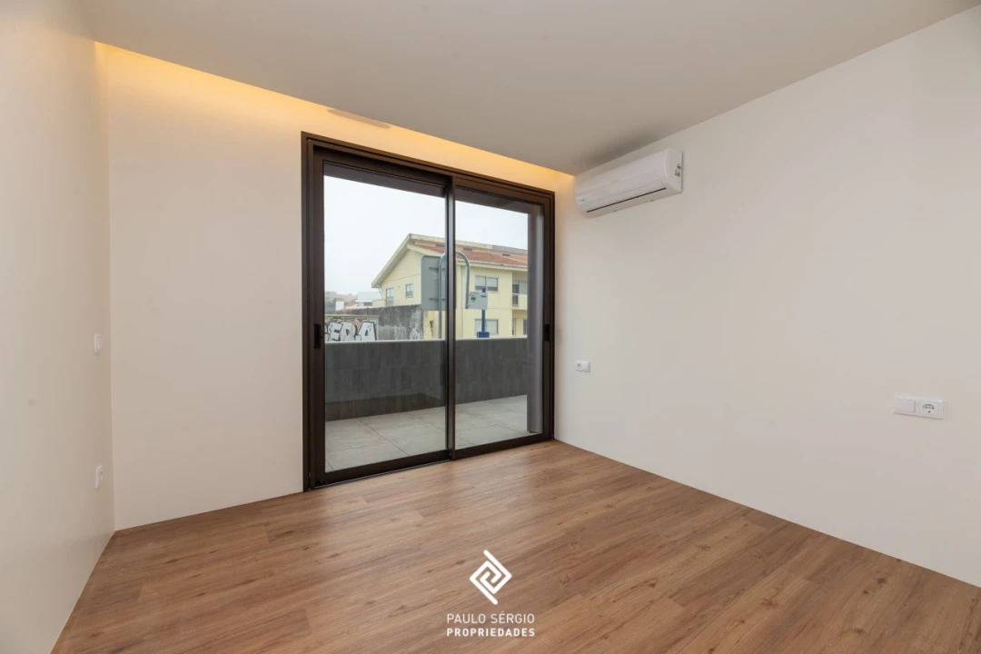 Apartamento T3 para Venda em Santa Marinha e São Pedro da Afurada Foto 14