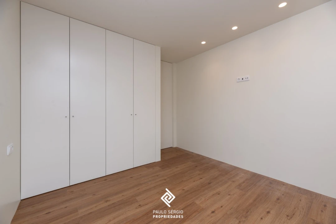 Apartamento T3 para Venda em Santa Marinha e São Pedro da Afurada Foto 15