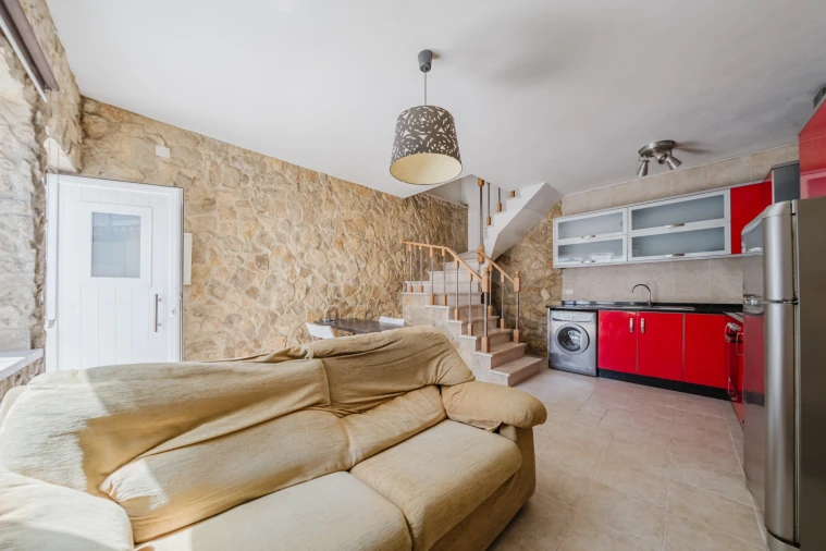 Moradia T1 para Venda em Olho Marinho Foto 6