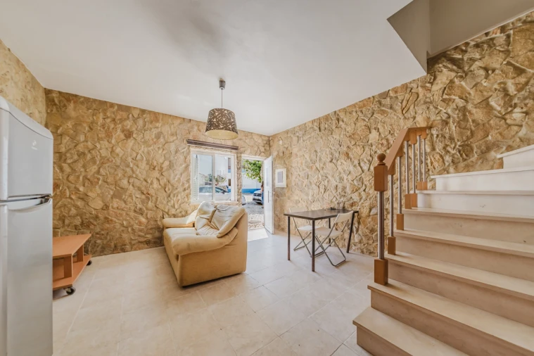 Moradia T1 para Venda em Olho Marinho