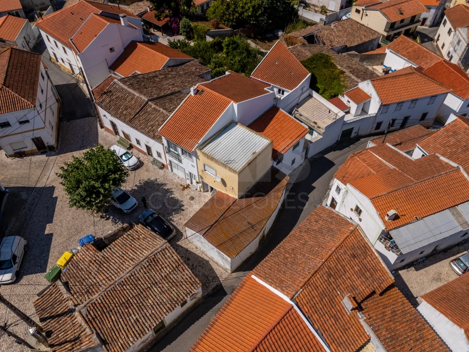 Moradia T1 para Venda em Olho Marinho Foto 4