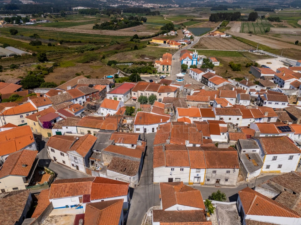 Moradia T1 para Venda em Olho Marinho Foto 7