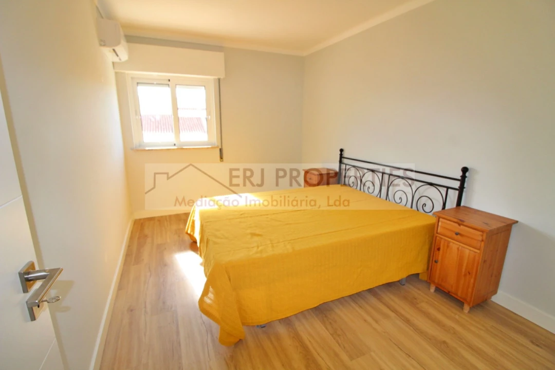 Apartamento T1 para Venda em Altura Foto 6