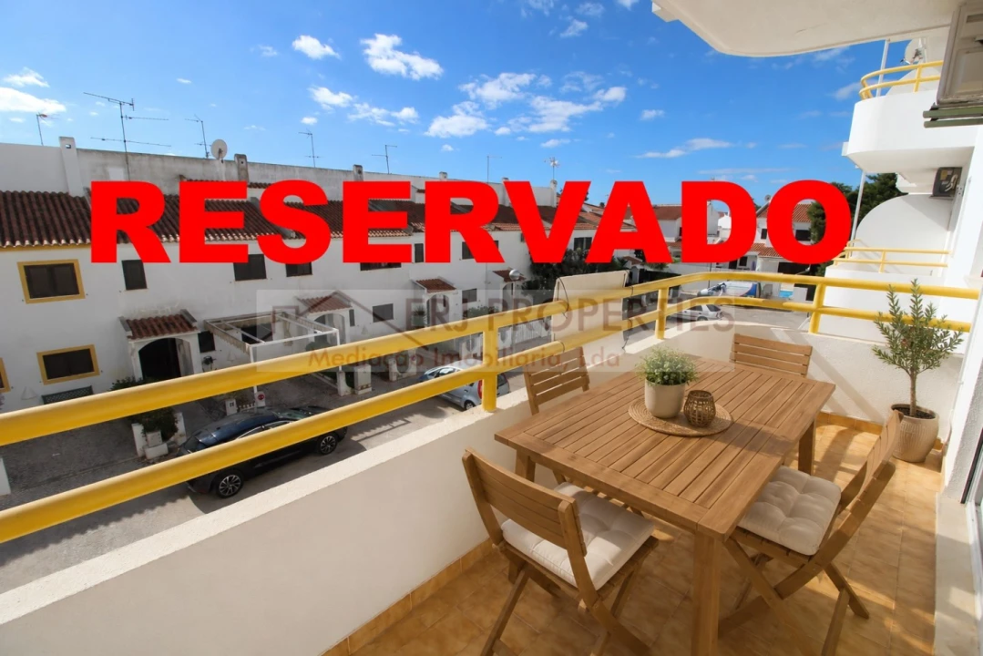 Apartamento T1 para Venda em Altura Foto 1