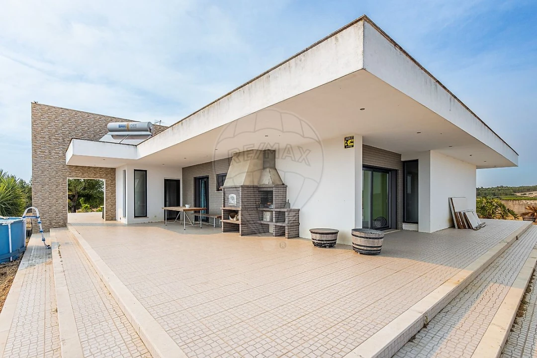 Moradia T4 para Venda em Fazendas de Almeirim Foto 36