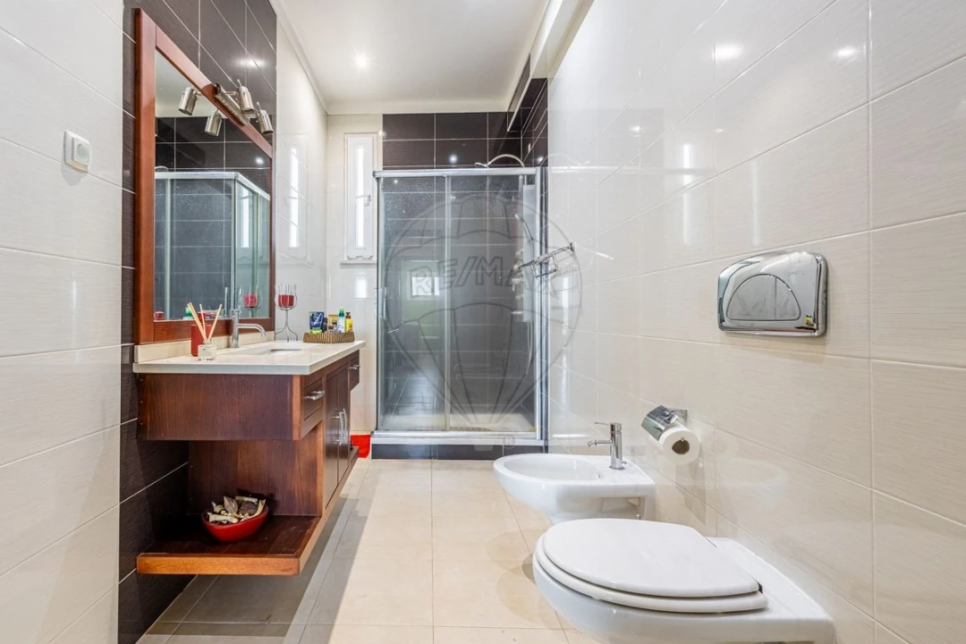 Moradia T4 para Venda em Fazendas de Almeirim Foto 27