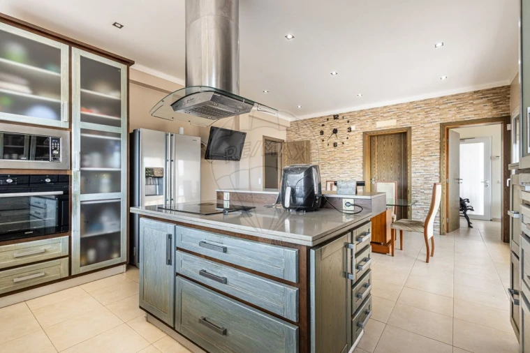 Moradia T4 para Venda em Fazendas de Almeirim Foto 11