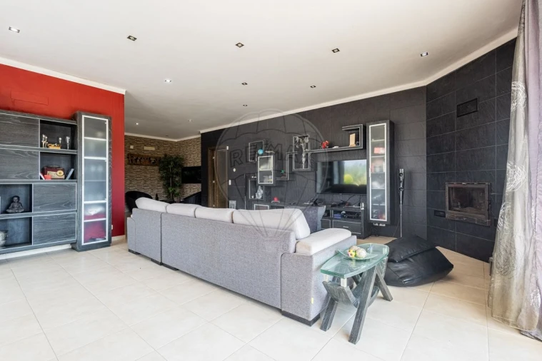 Moradia T4 para Venda em Fazendas de Almeirim Foto 20