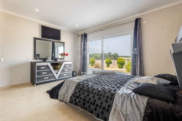 Moradia T4 para Venda em Fazendas de Almeirim Foto 22