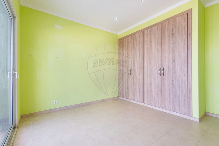 Moradia T4 para Venda em Fazendas de Almeirim Foto 32