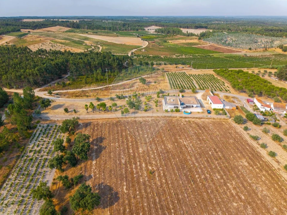 Moradia T4 para Venda em Fazendas de Almeirim Foto 41