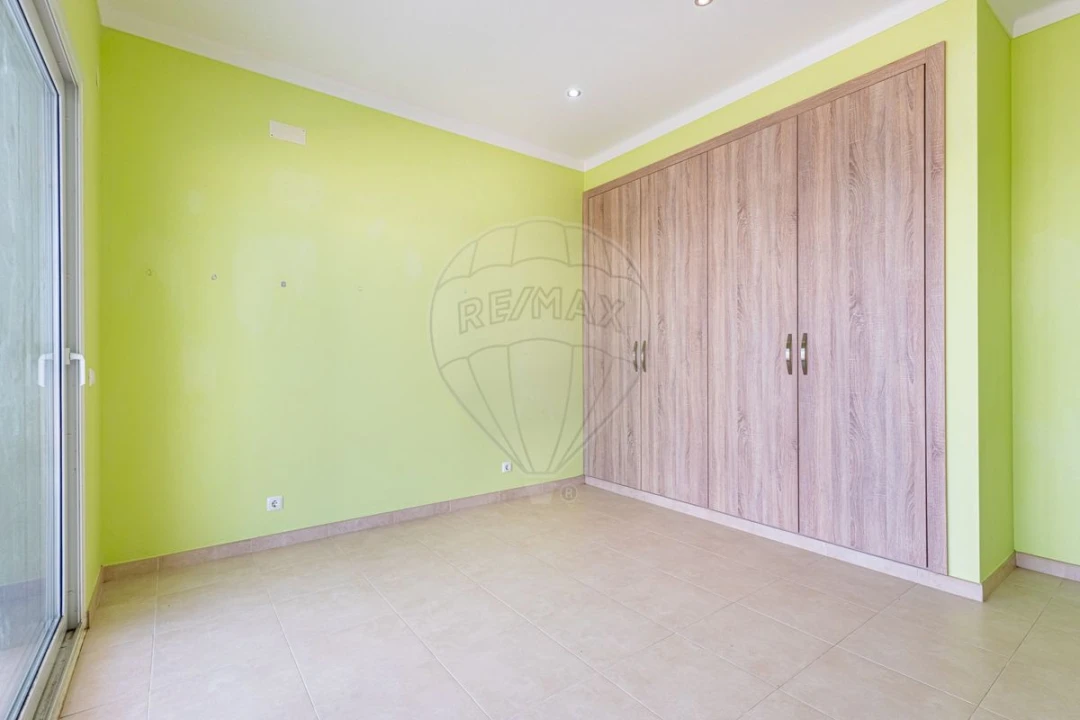 Moradia T4 para Venda em Fazendas de Almeirim Foto 32